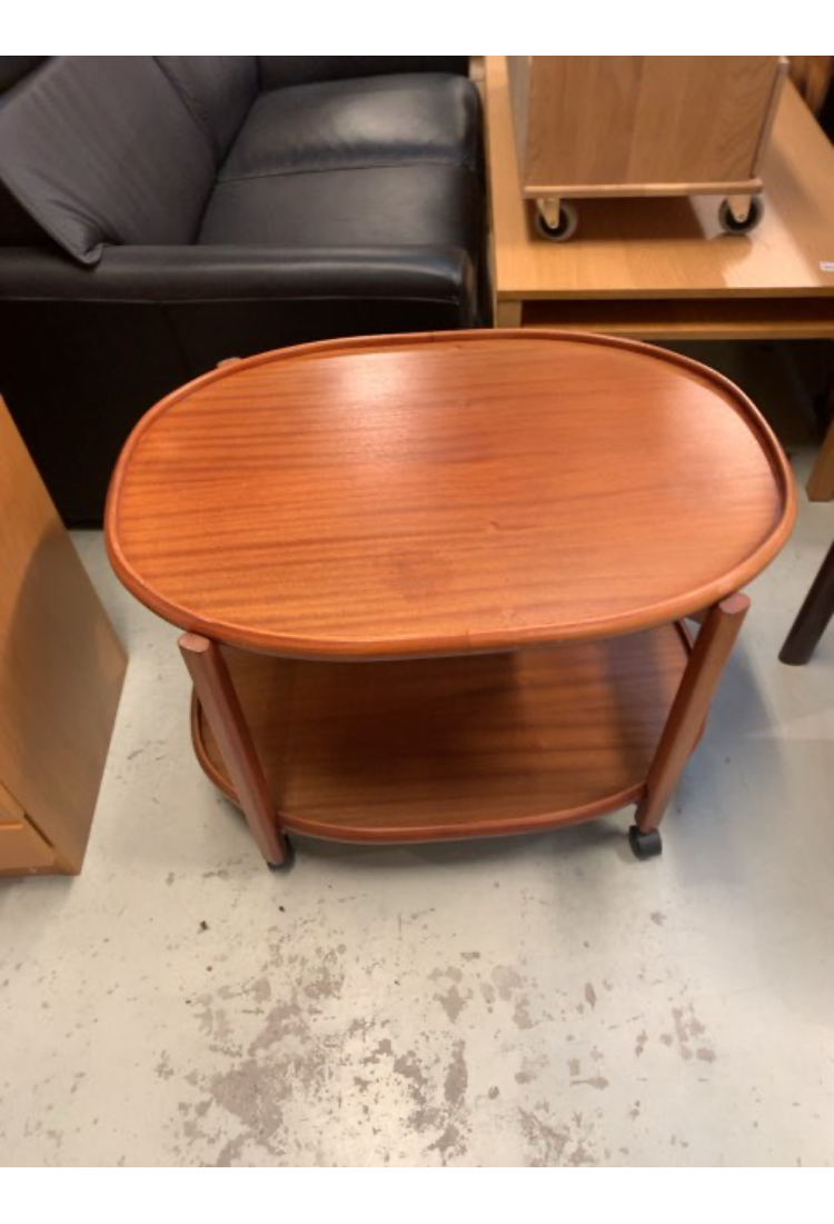 Oval bakkebord kirsebær